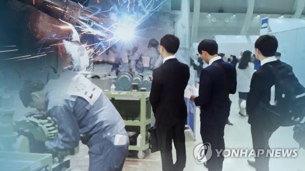 일자리 증가 석달째 10만명대…금융위기 이후 처음(CG)[연합뉴스TV 제공]
