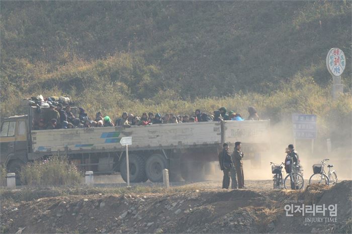 북한 혜산시 보바치령을 넘는 '써비차'