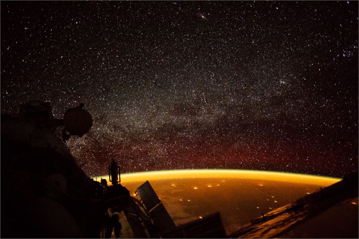 Another image of airglow from the ISS from October 2018. Image Credit: ISS Crew Earth Observations Facility and the Earth Science and Remote Sensing Unit