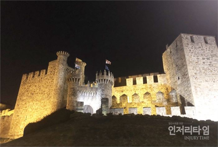 템플기사단의 성(Castillo de los Templarios)의 외곽