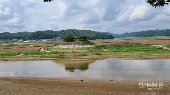 도산서원 건너편 시사단 전경