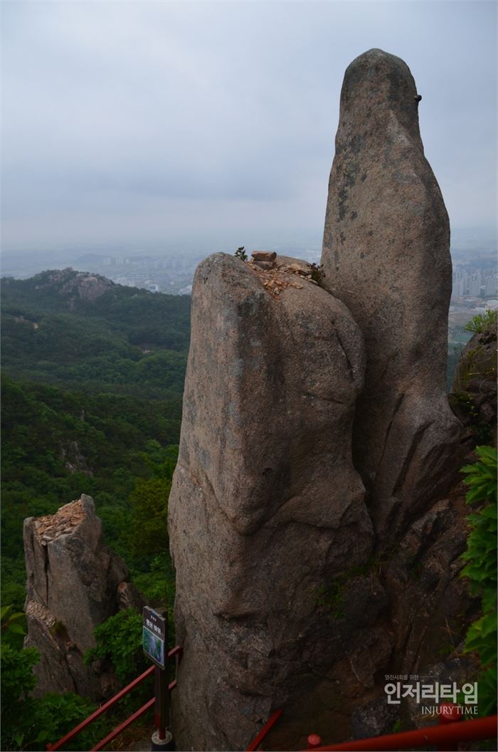 촛대바위